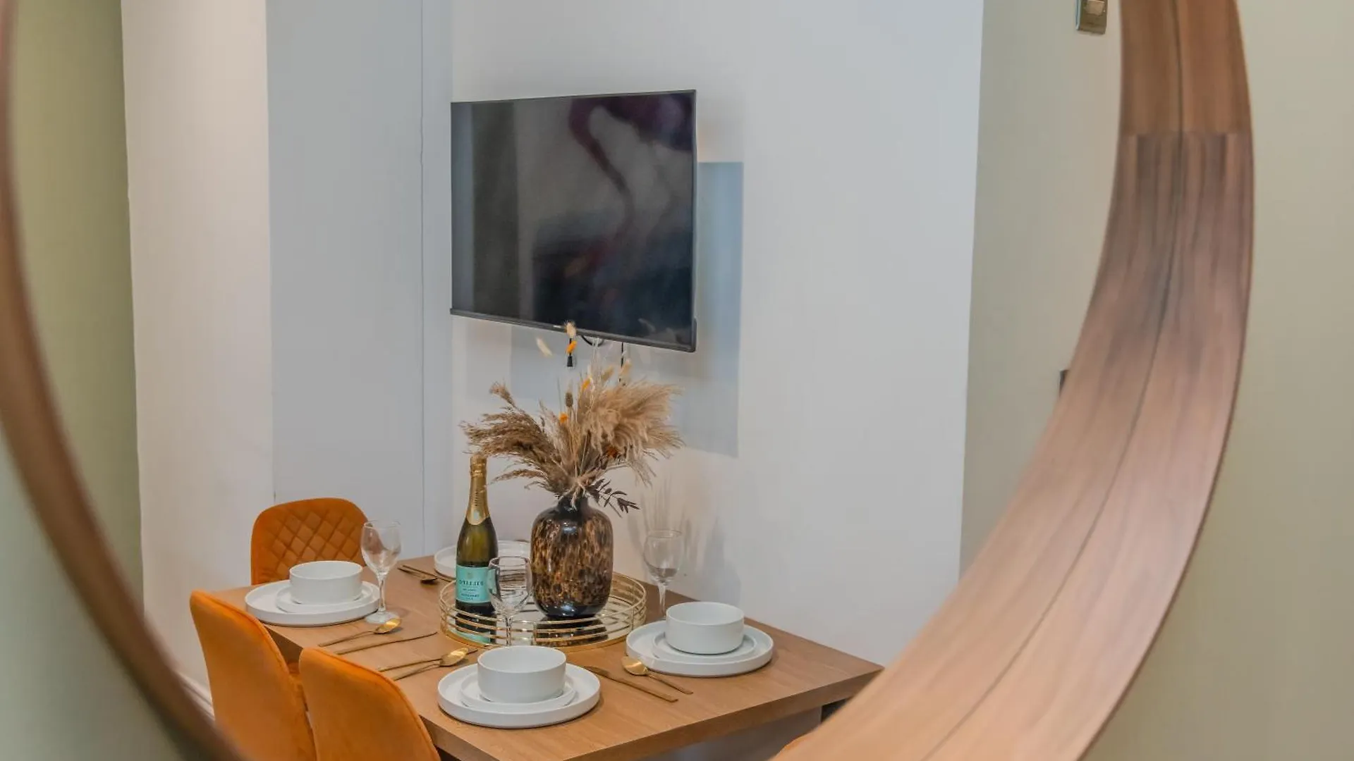 شقة Elegant 2-Bedroom Flat In The Heart Of Vibrant Kemptown برايتون المملكة المتحدة
